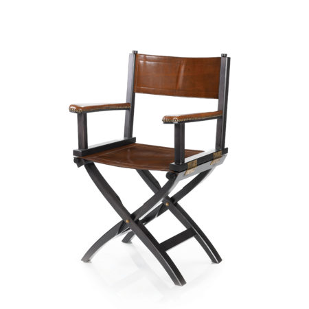 H01 - Director chair